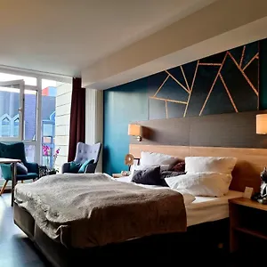 3* Hotel Luise - By Superfly